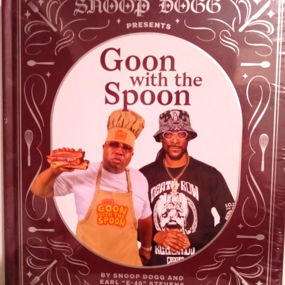 SNOOP DOG PRESENTS GOON WITH A SPOON COOKBOOK